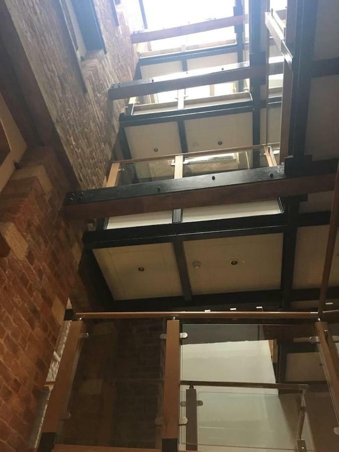 Victorian Penthouse Apartment Глостър Екстериор снимка